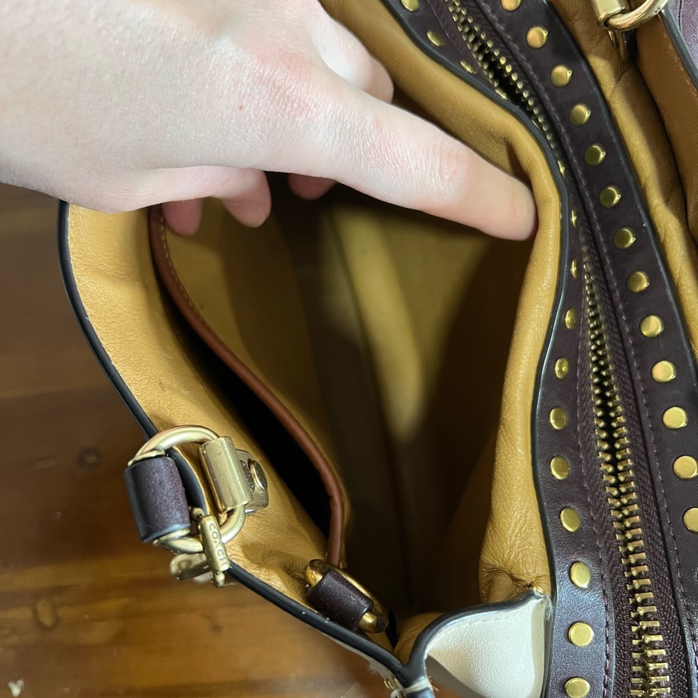 Coach Rogue 25 with Rivets - Picture 10 of 12